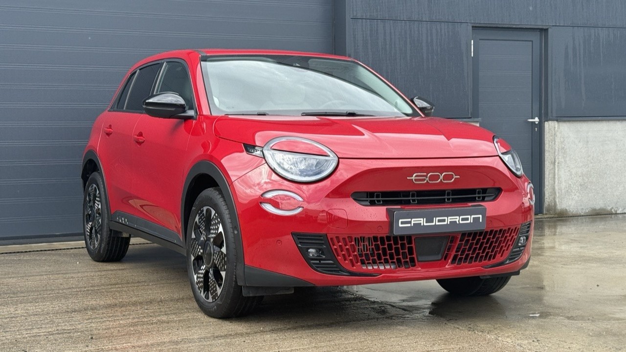 Fiat 600 1.2 Hybrid ‘La Prima’ 2025 – FULL OPTION Automatisch / 110 pk